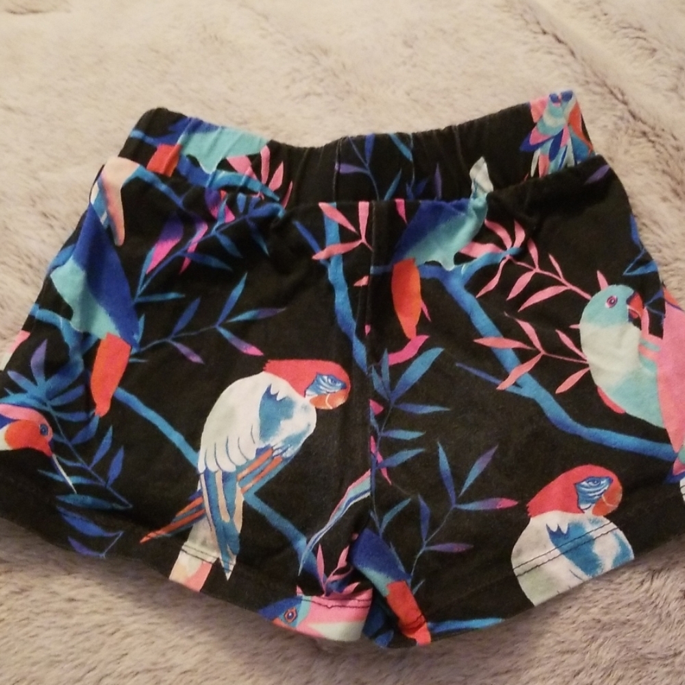 Girls shorts - Picture 2 of 4